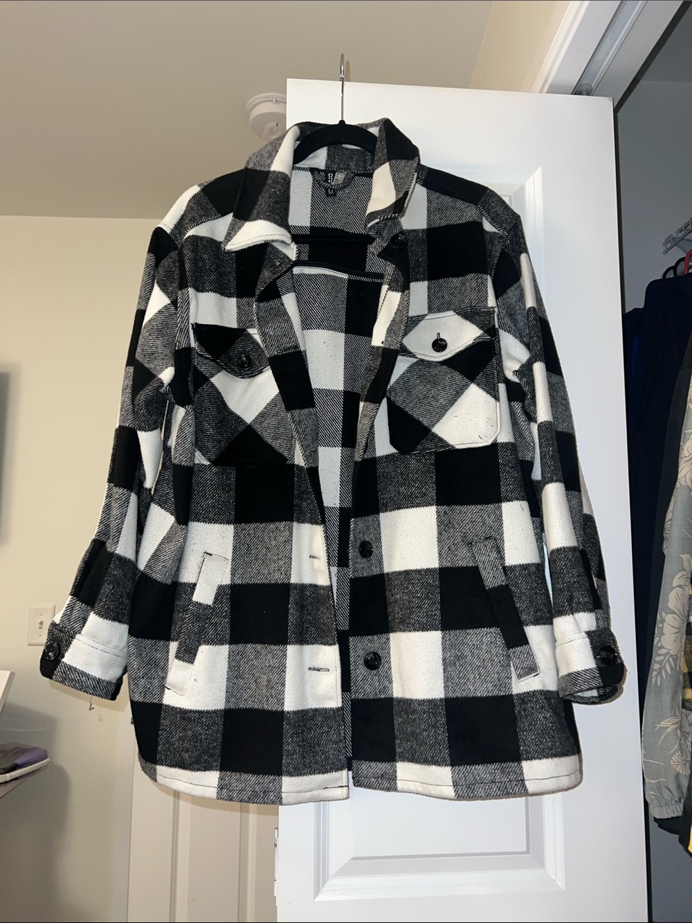 H&M Black & White Buffalo Check Utility Jacket